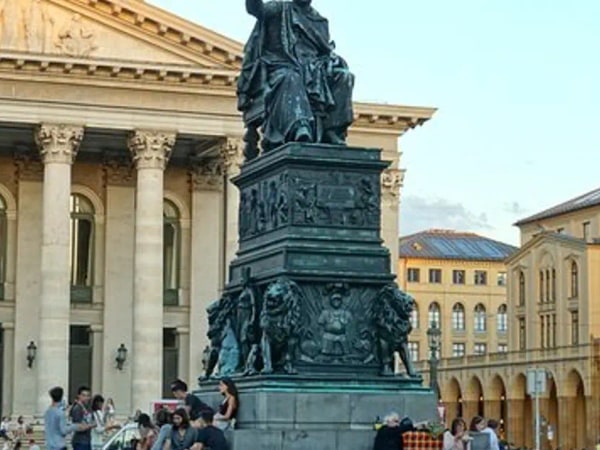 Self-guided Discovery Walk in Munich’s Old Town